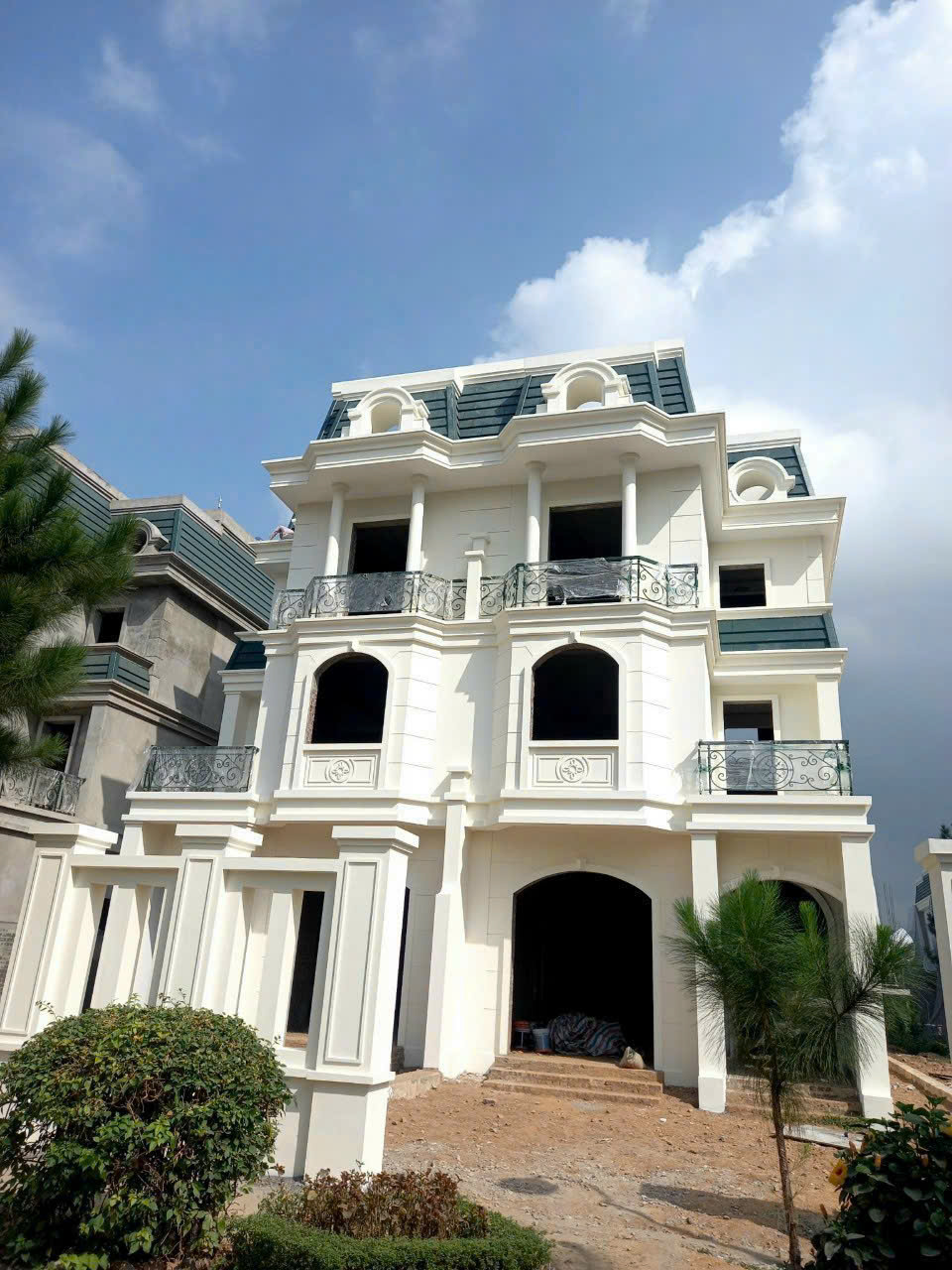 BIỆT THỰ THE PHOENIX – ĐAN PHƯỢNG